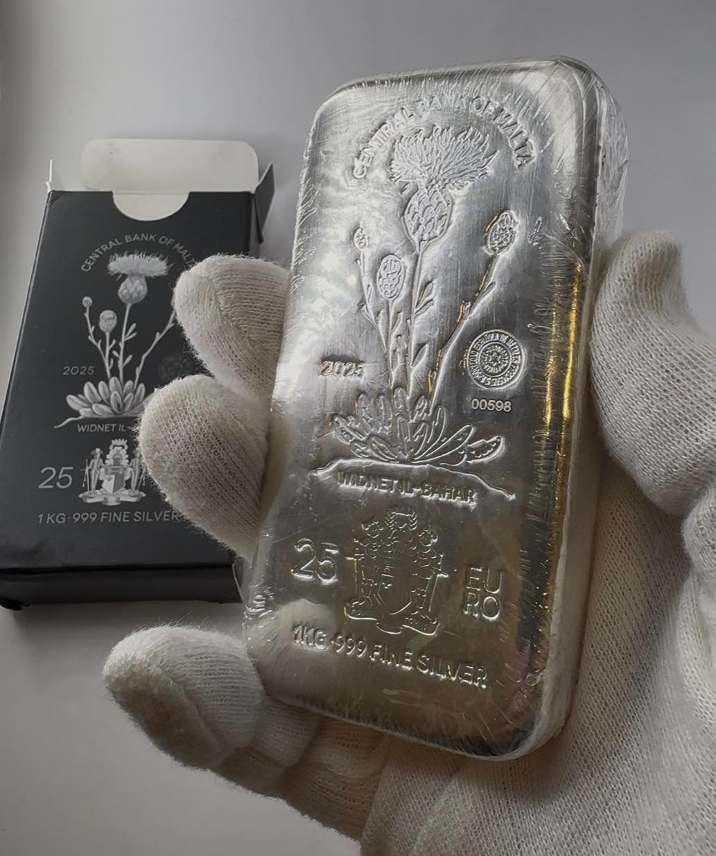 Test Argent : méthodes d’authentification, réactifs, poinçons Minerve