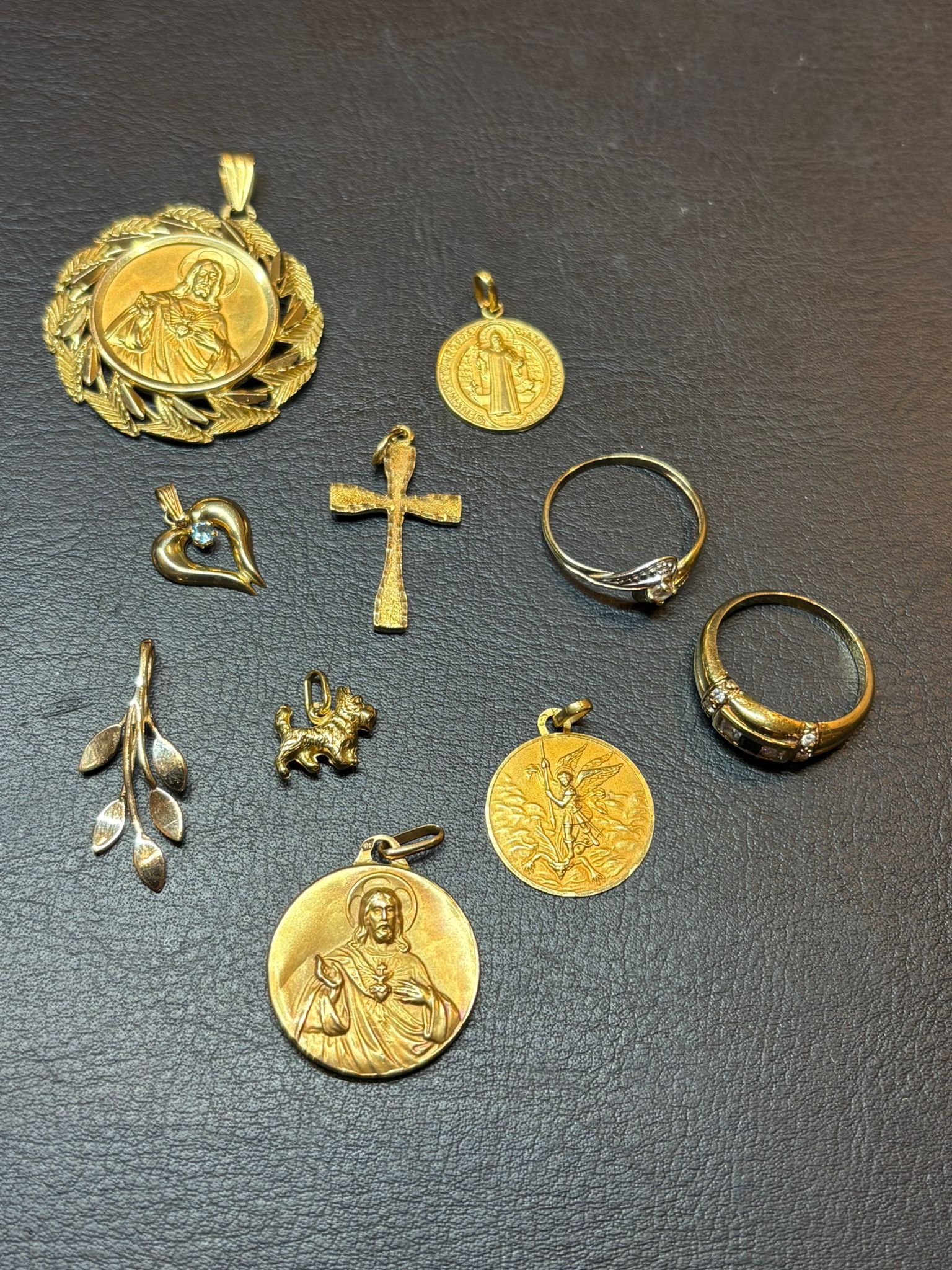 Rachat Broche Or — Vos Bijoux Vintage Méritent une Nouvelle Vie