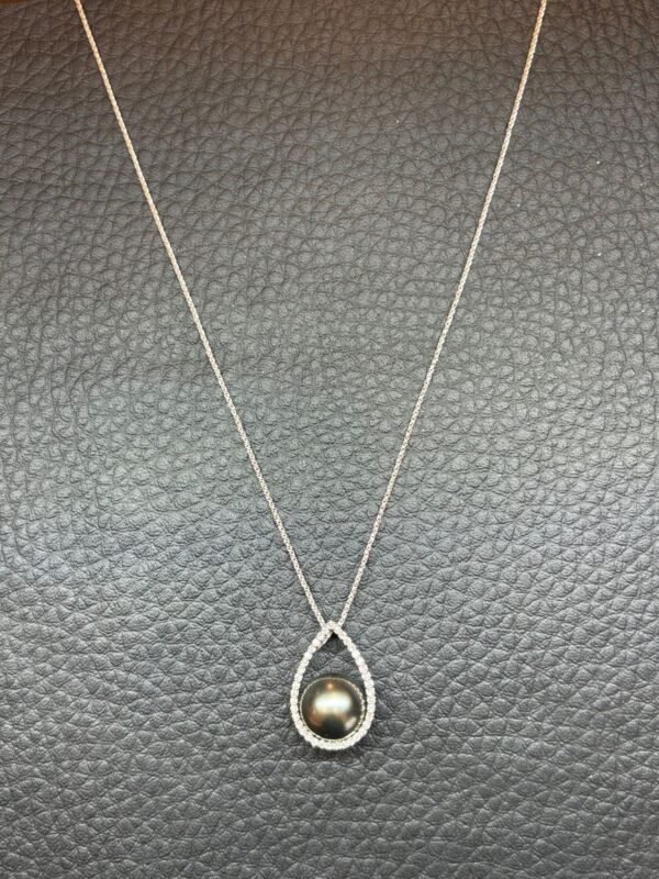 Bijoux type collier 3
