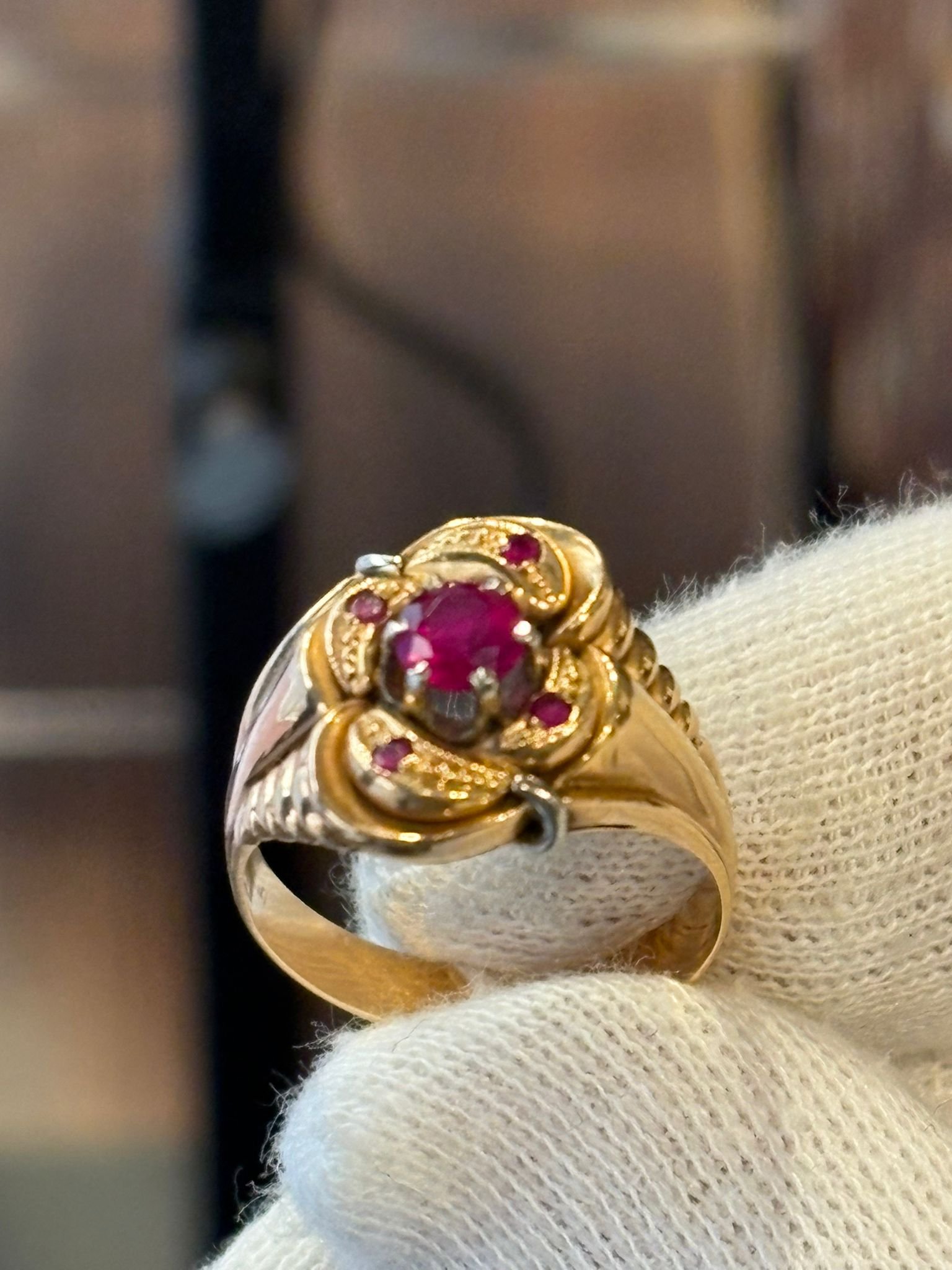 Couleur du Diamant : Échelle D-Z, Catégories et Diamants Fancy